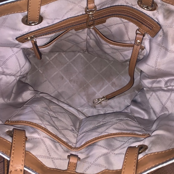 SOLD Authentic Michael Kors purse - Picture 6 of 7